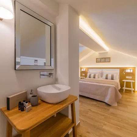 Brevis - Premium 15km From The Villa Vederoi